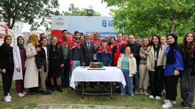 Başkan Özmen özel gençleri askere uğurladı Başkan Özmen özel gençleri askere uğurladı