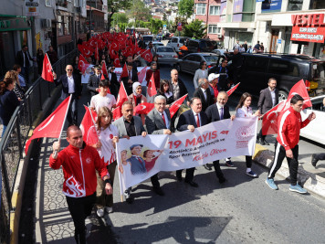 Eyüpsultan'da 19 Mayıs kutlamaları gençlik yürüyüşüyle başladı Eyüpsultan'da 19 Mayıs kutlamaları gençlik yürüyüşüyle başladı
