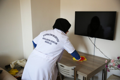 Bayram tıraşı ve evde temizlik hizmetiyle yüzler gülüyor Bayram tıraşı ve evde temizlik hizmetiyle yüzler gülüyor