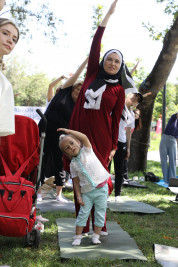 Yoga tutkunları Eyüpsultan'da buluştu Yoga tutkunları Eyüpsultan'da buluştu