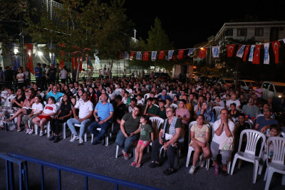 Eyüpsultanlılar dev ekranda olimpiyat heyecanını yaşadı Eyüpsultanlılar dev ekranda olimpiyat heyecanını yaşadı