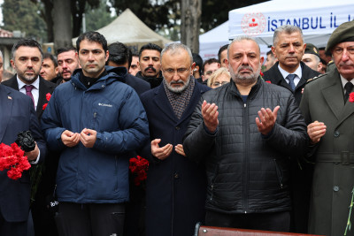 Çanakkale şehitleri Edirnekapı Şehitliği'nde törenle anıldı Çanakkale şehitleri Edirnekapı Şehitliği'nde törenle anıldı