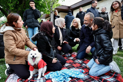 Başkan Özmen Deprem Sonrası Sahadaydı: Dayanışma En Büyük Gücümüz! Başkan Özmen Deprem Sonrası Sahadaydı: Dayanışma En Büyük Gücümüz!