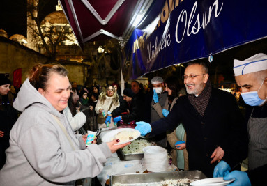 Başkan Mithat Bülent Özmen Miraç Kandili'nde Vatandaşlarla Buluştu