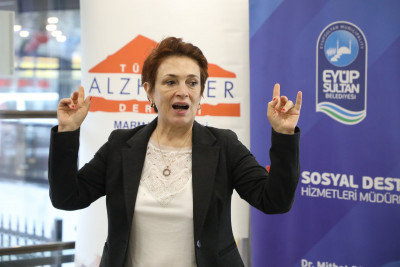 Alzheimer'ı uzmanları anlattı