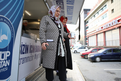 Eyüpsultan Belediyesi'nden soğuk kış günlerinde sıcak çorba ikramı