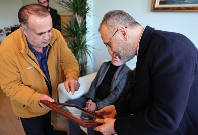 Başkan Özmen'den Defterdar Mahallesi Muhtarlığı'na ziyaret