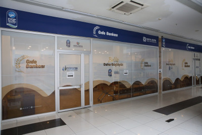 Eyüpsultan Belediyesi'nden Onurlu ve Güvenli Sosyal Yardım Modeli: Gıda Bankası