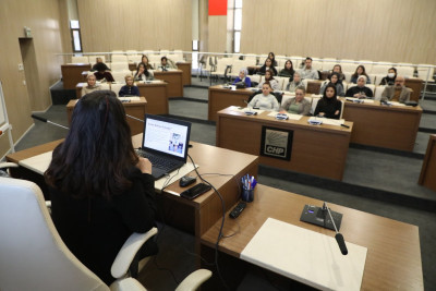 Eyüpsultan'da “Orta Doğu'da Kadın Olmak” konuşuldu