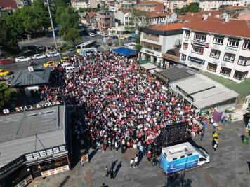Milli heyecan Eyüpsultan Meydanı'nda dev ekranda yaşandı