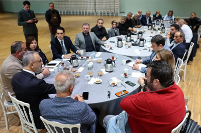 Başkan Özmen, mahalle muhtarlarıyla bir araya geldi