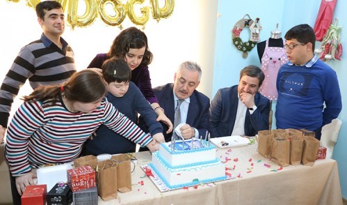 ESER'li gençlere doğum günü kutlaması ESER'li gençlere doğum günü kutlaması
