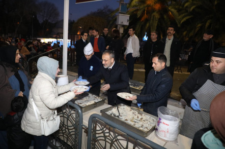 Regaip Kandili Eyüpsultan Camii'nde dualarla idrak edildi Regaip Kandili Eyüpsultan Camii'nde dualarla idrak edildi