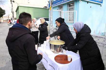 Dünya Çorba İkram Günü'nde gönülleri ısıtan ikram Dünya Çorba İkram Günü'nde gönülleri ısıtan ikram