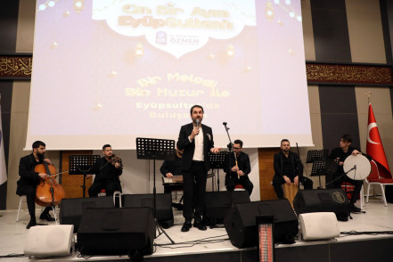 Feyzullah Çelebi'den Türk Tasavvuf Musikisi konseri Feyzullah Çelebi'den Türk Tasavvuf Musikisi konseri
