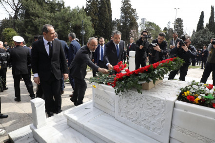 İstiklal şairimiz Ersoy, İstiklal Marşı'nın kabulünün 104. yılında anıldı İstiklal şairimiz Ersoy, İstiklal Marşı'nın kabulünün 104. yılında anıldı