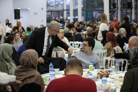Engelsiz Yaşam Merkezi öğrencileri ve aileleri iftarda buluştu Engelsiz Yaşam Merkezi öğrencileri ve aileleri iftarda buluştu
