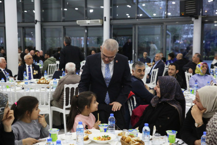 Şehit ve gazi aileleri iftarda buluştu Şehit ve gazi aileleri iftarda buluştu