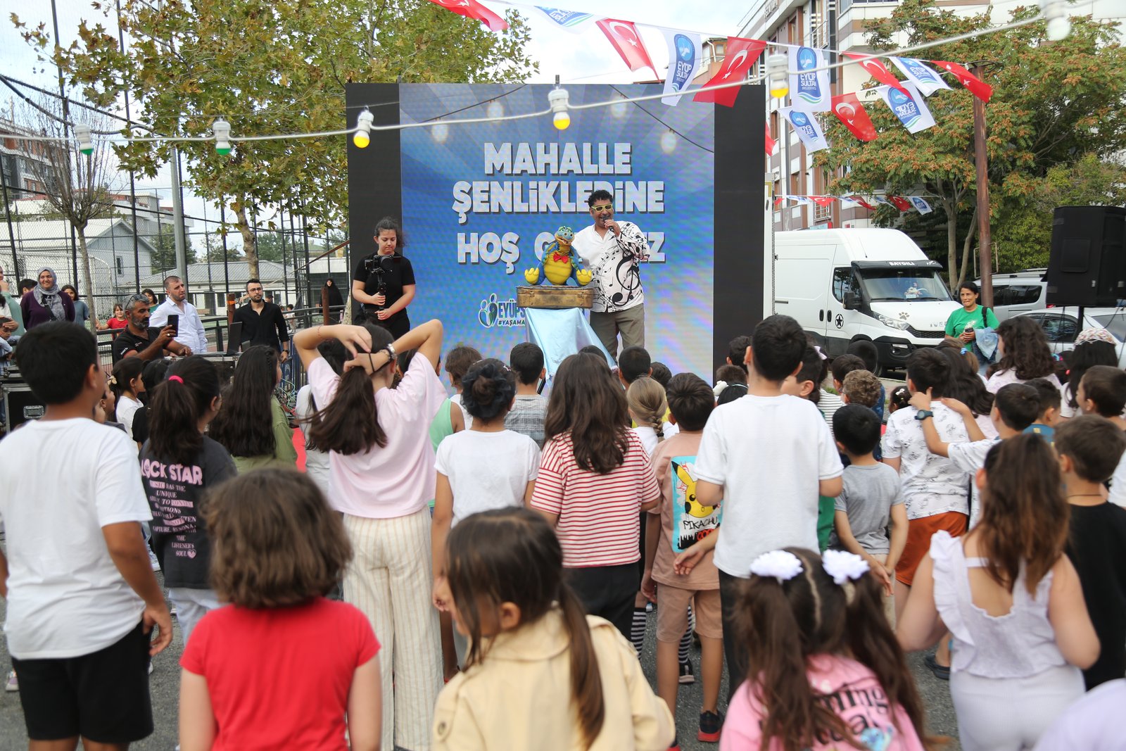Mahalle şenlikleri coşkuyla devam etti Mahalle şenlikleri coşkuyla devam etti