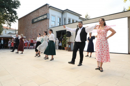 Festival tadında sergi açılışı