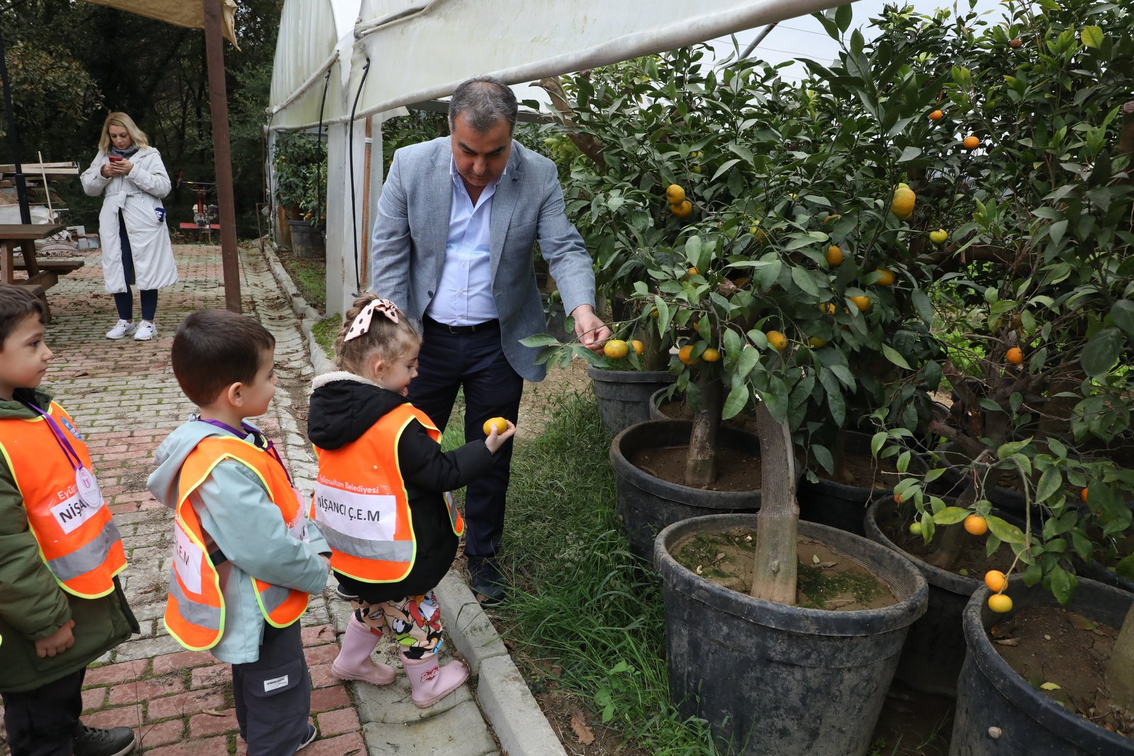Eyüpsultan'lı minikler doğayla iç içe yetişiyor