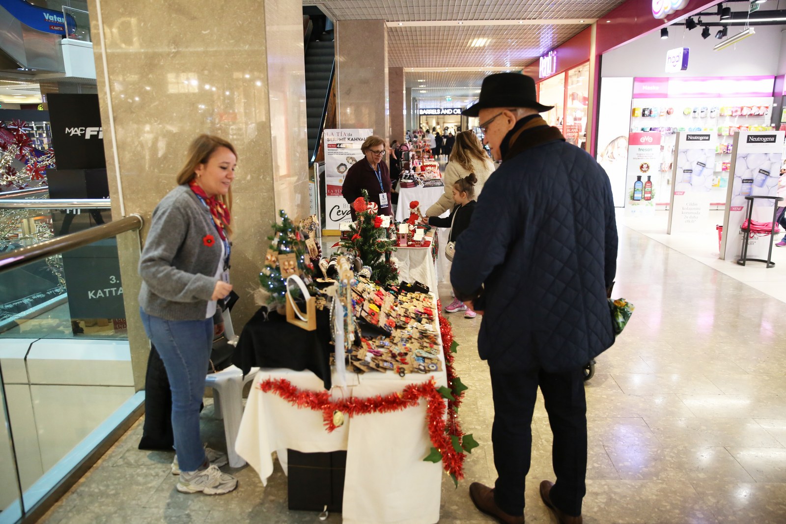 Kadın El Emeği Yeni Yıl Pazarı Biz Cevahir Haliç AVM'de Kapılarını Açtı