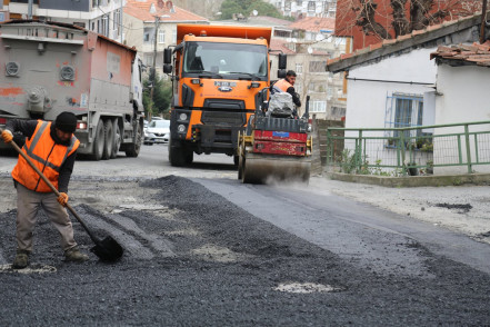 Eyüpsultan'da asfaltlama çalışmaları devam ediyor