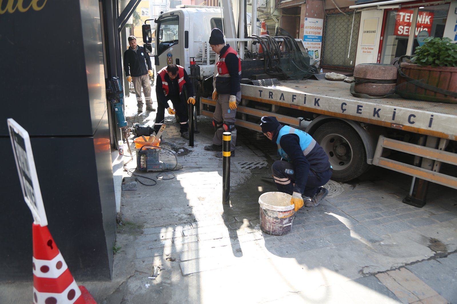 Eyüpsultan'da ulaşım sorunları çözüme kavuşuyor